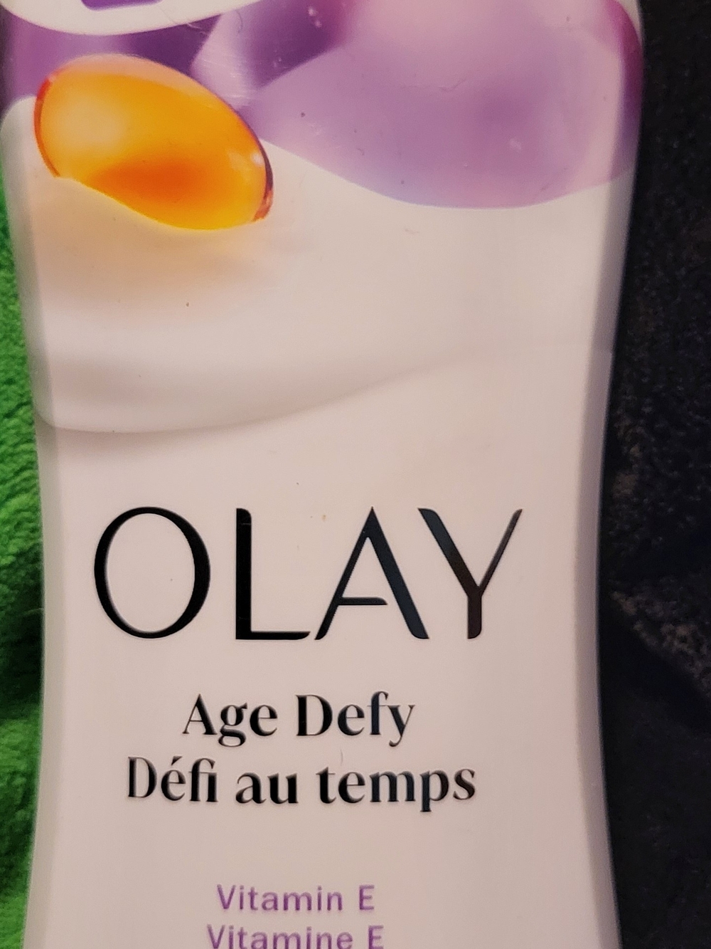 OLAY Age Defy Vitamin E Body Wash - Purple, White, Yellow